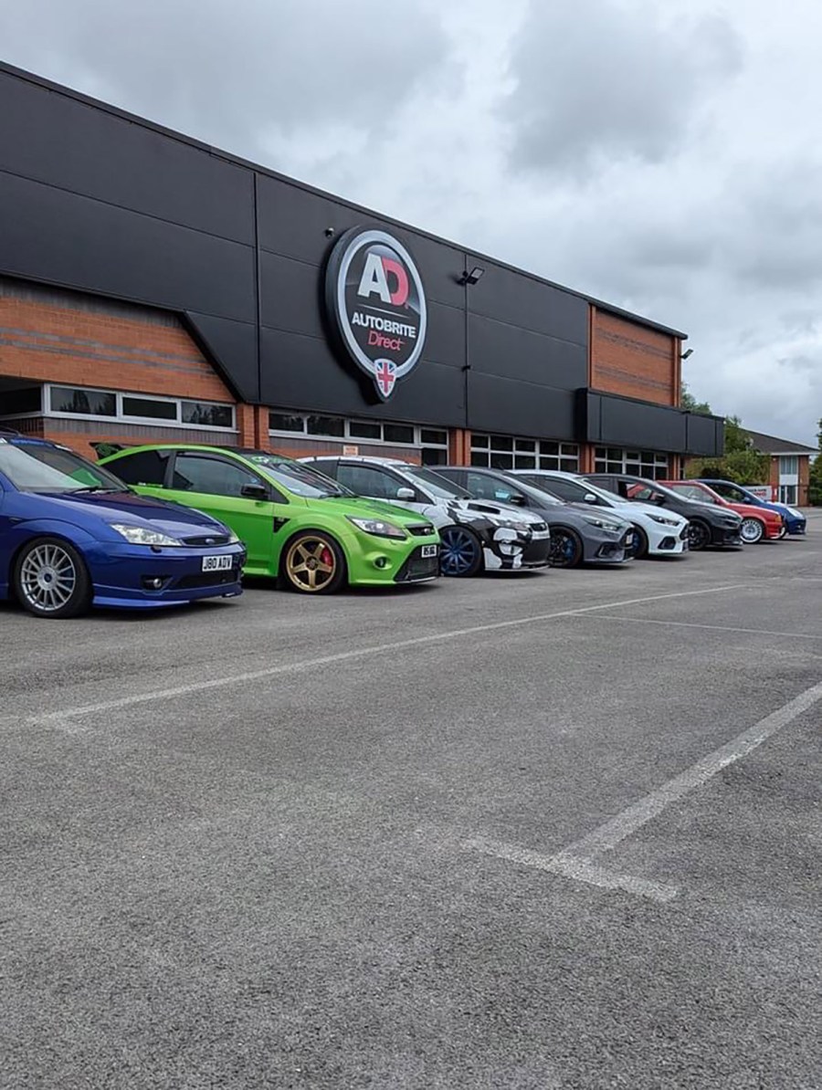Oval owners club meet at autobrite